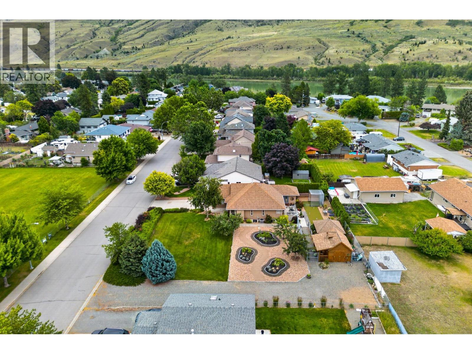 671 Mccurrach Place, Kamloops, British Columbia  V2B 8R1 - Photo 53 - 10394340