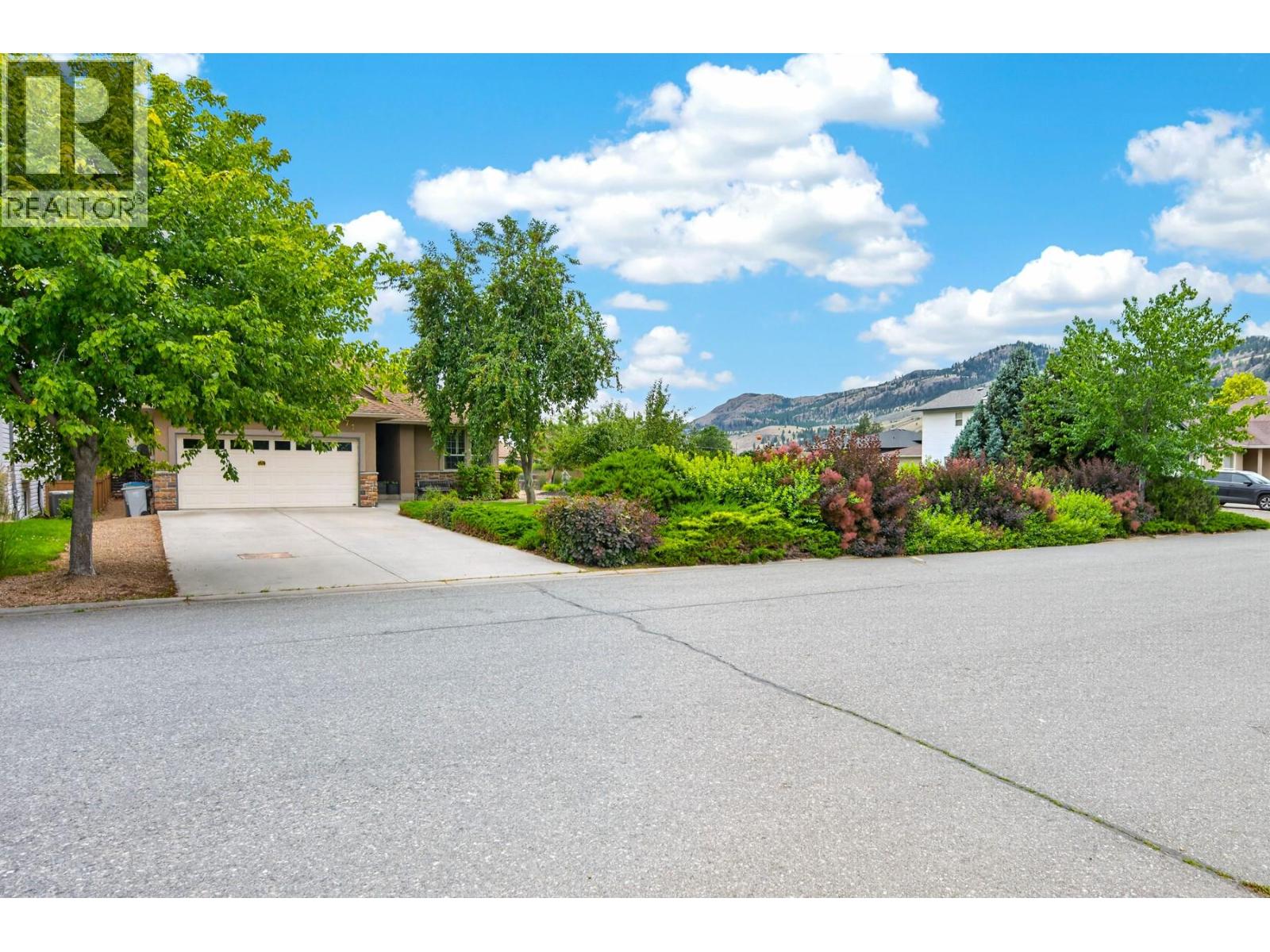 671 Mccurrach Place, Kamloops, British Columbia  V2B 8R1 - Photo 32 - 10394340
