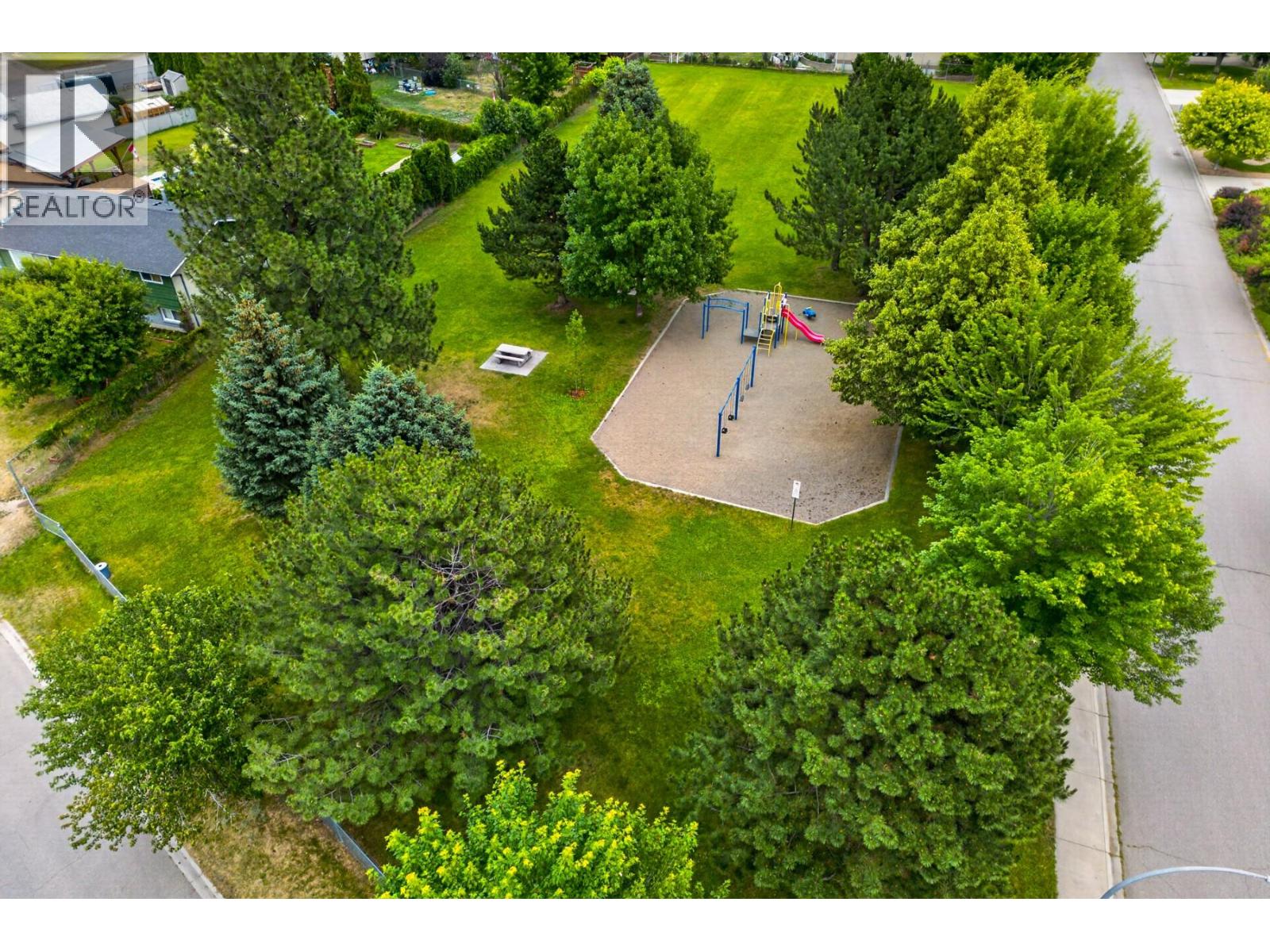 671 Mccurrach Place, Kamloops, British Columbia  V2B 8R1 - Photo 57 - 10394340