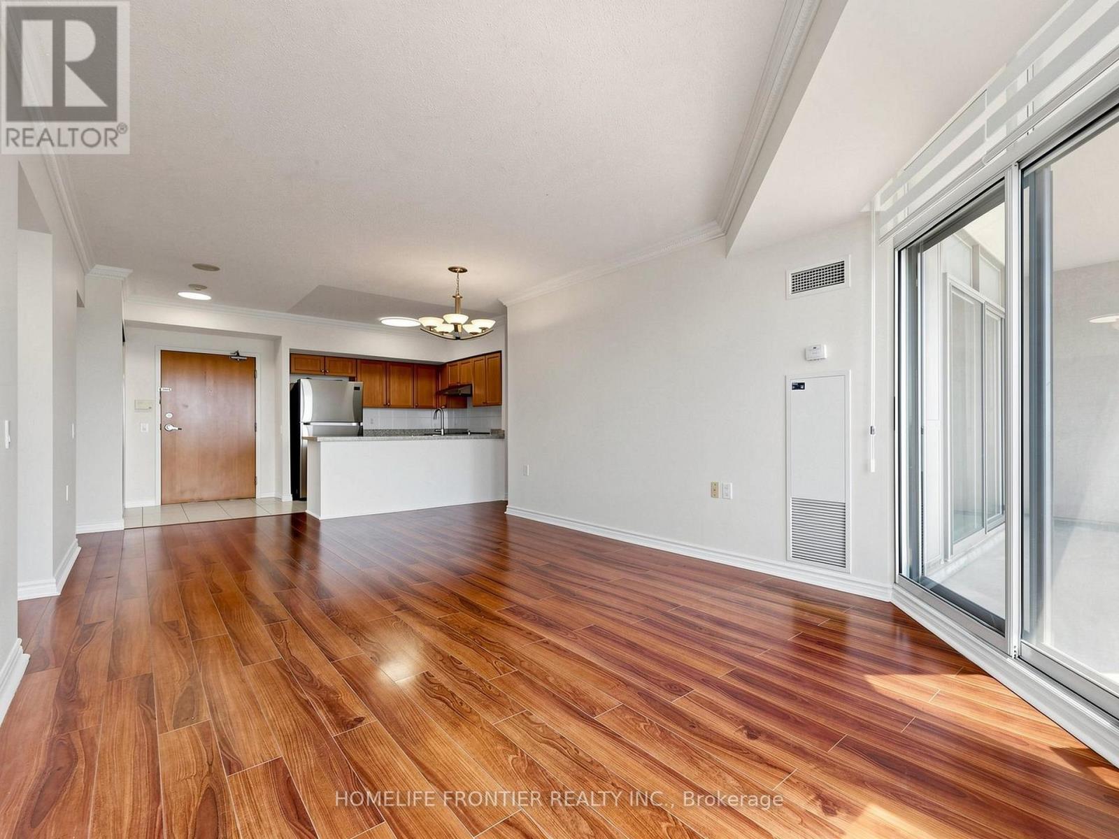 Lph117 - 9017 Leslie Street, Richmond Hill, Ontario  L4B 4R8 - Photo 4 - N13662068
