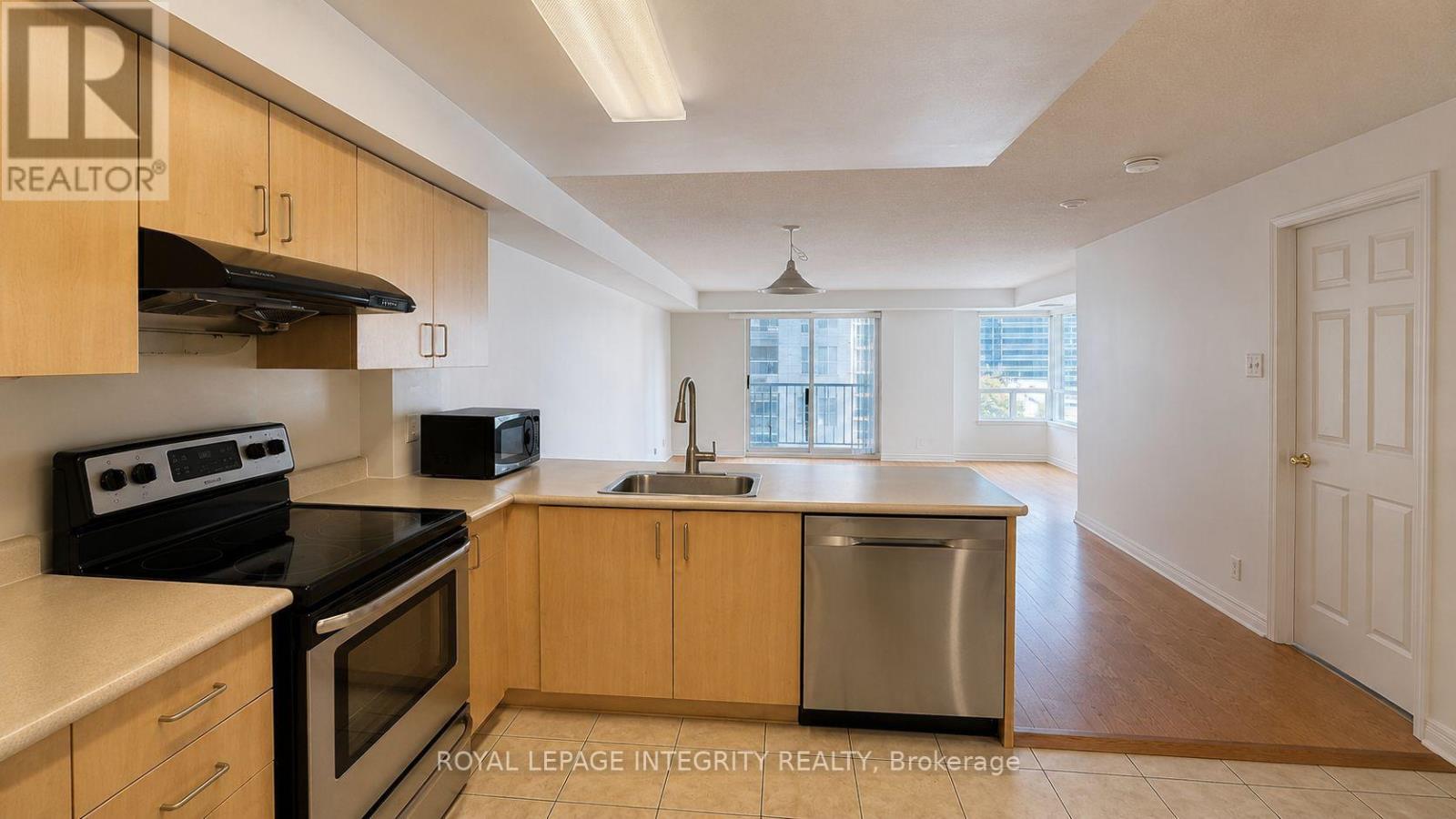 604 - 429 Somerset Street W, Ottawa, Ontario  K2P 2P5 - Photo 7 - X13662004
