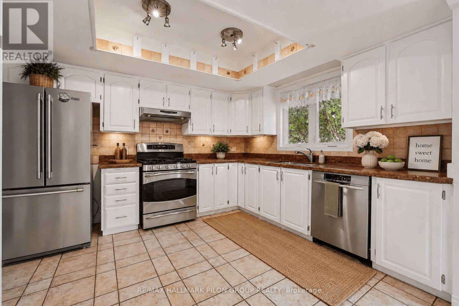 182 Twyford Street, Ottawa, Ontario  K1V 0V8 - Photo 4 - X13662014