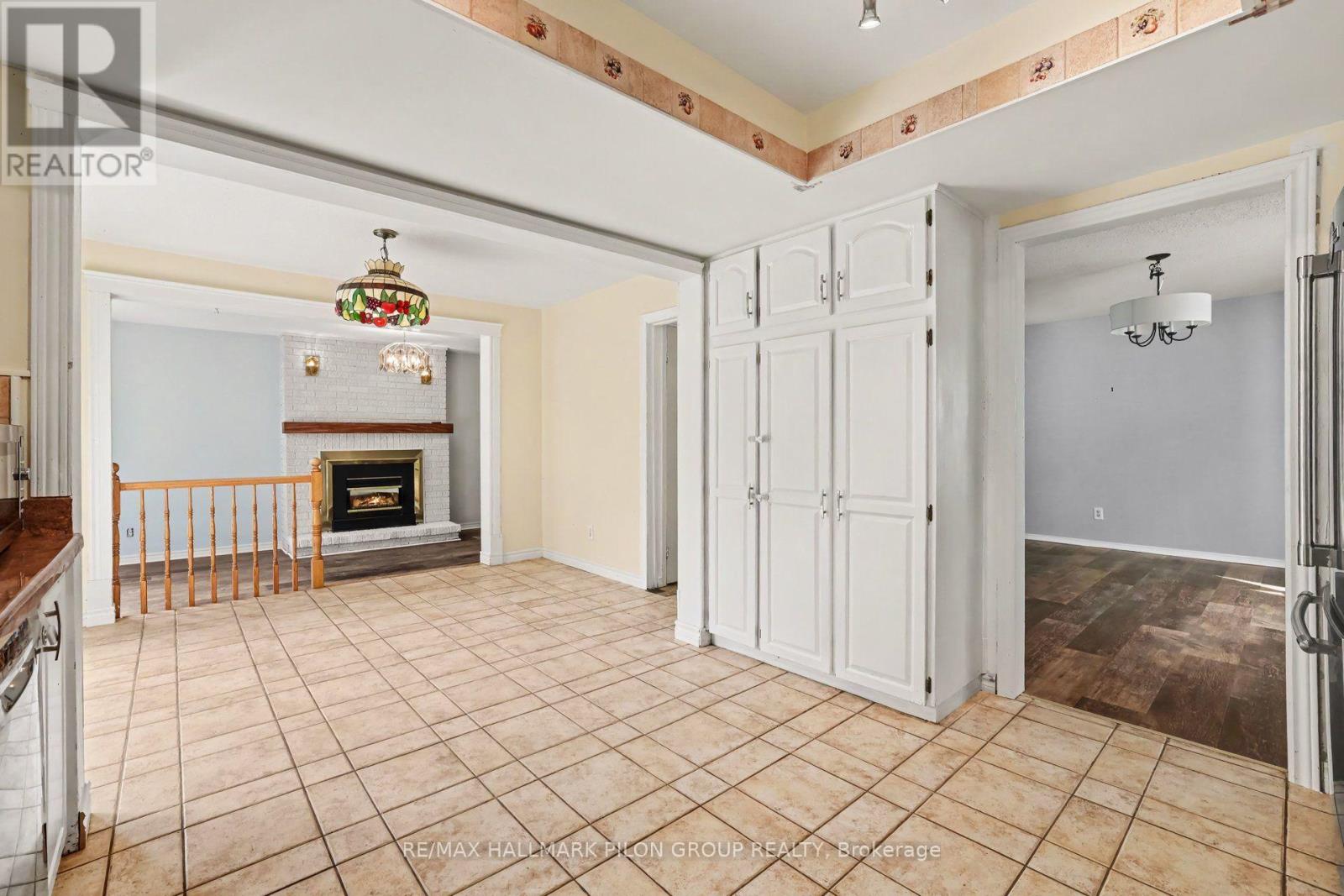 182 Twyford Street, Ottawa, Ontario  K1V 0V8 - Photo 7 - X13662014