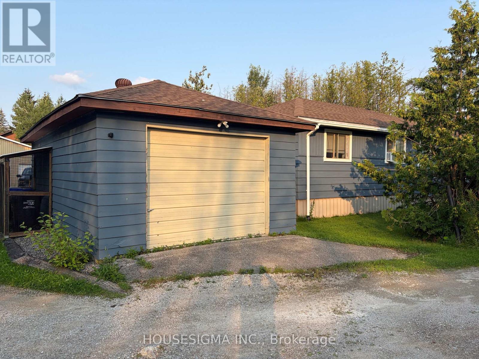 16 Mazepa Place, Oro-Medonte, Ontario  L0L 1T0 - Photo 3 - S13662042