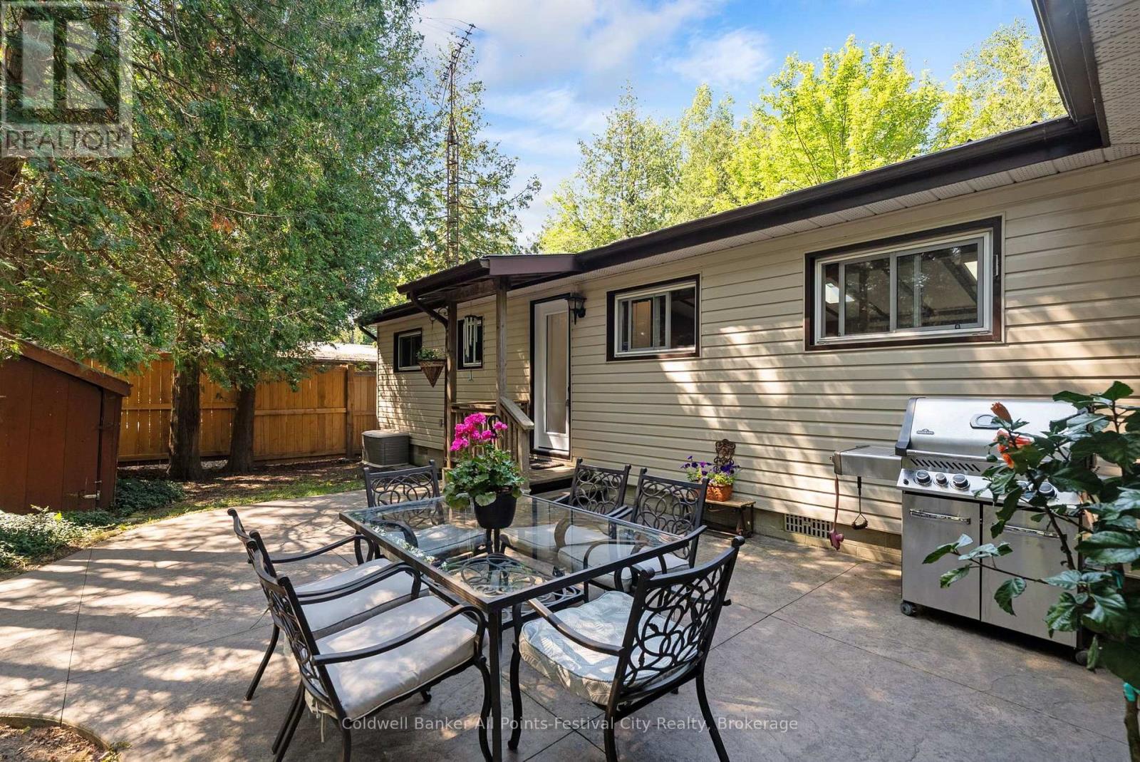 149 Huron Road W, Huron-Kinloss, Ontario  N2Z 2X3 - Photo 8 - X13560598