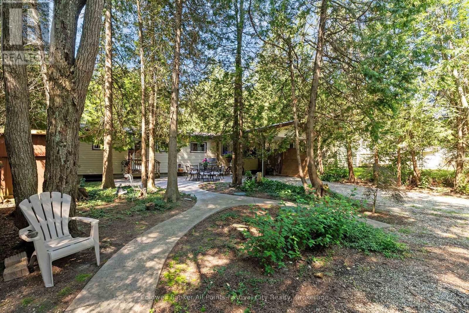 149 Huron Road W, Huron-Kinloss, Ontario  N2Z 2X3 - Photo 7 - X13560598