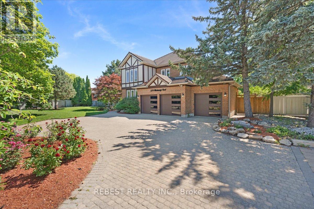5090 Mississauga Road, Mississauga, Ontario  L5M 4Y2 - Photo 2 - W13661950