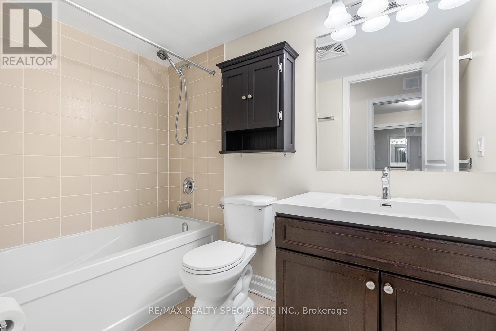 209 - 1045 Nadalin Heights, Milton, Ontario  L9T 8R5 - Photo 14 - W13661962