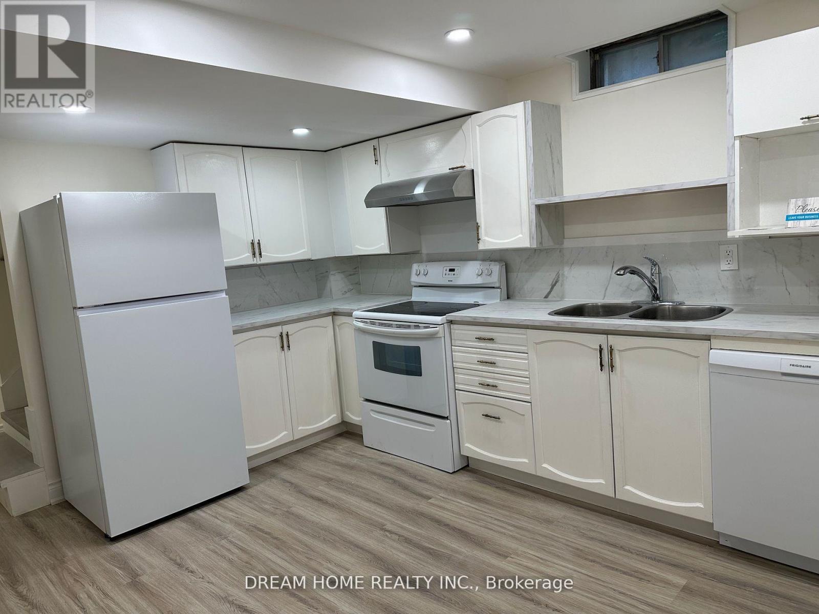 Lower - 3269 Magwood Road, Mississauga, Ontario L5L 5G6 - Photo 3 - W13661966