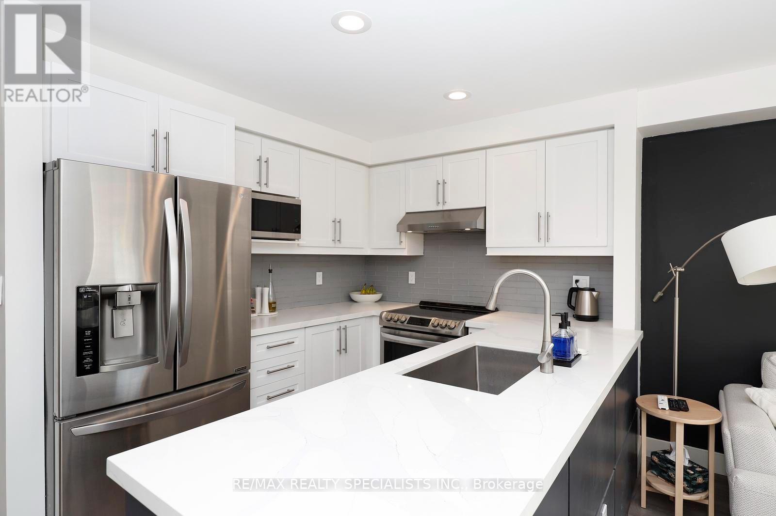 4434 Fairview Street, Burlington, Ontario  L7L 6S7 - Photo 11 - W13661992