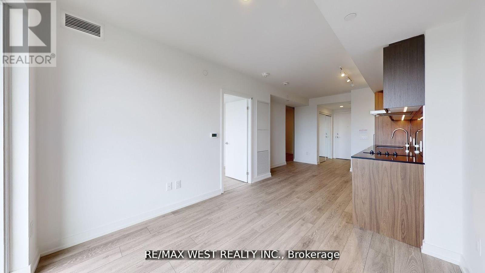 1023 - 1100 Sheppard Avenue W, Toronto, Ontario  M3J 0H1 - Photo 13 - W13661998