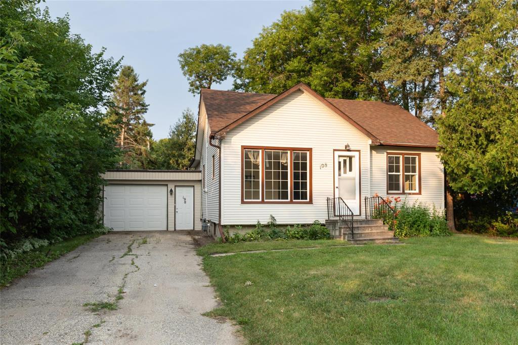 198 Home Street, Steinbach, Manitoba  R5G 0E5 - Photo 34 - 202620001