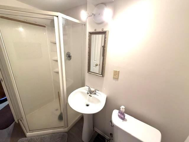 945 Munroe Avenue, Winnipeg, Manitoba R3K 1J4 - Photo 14 - 202620039