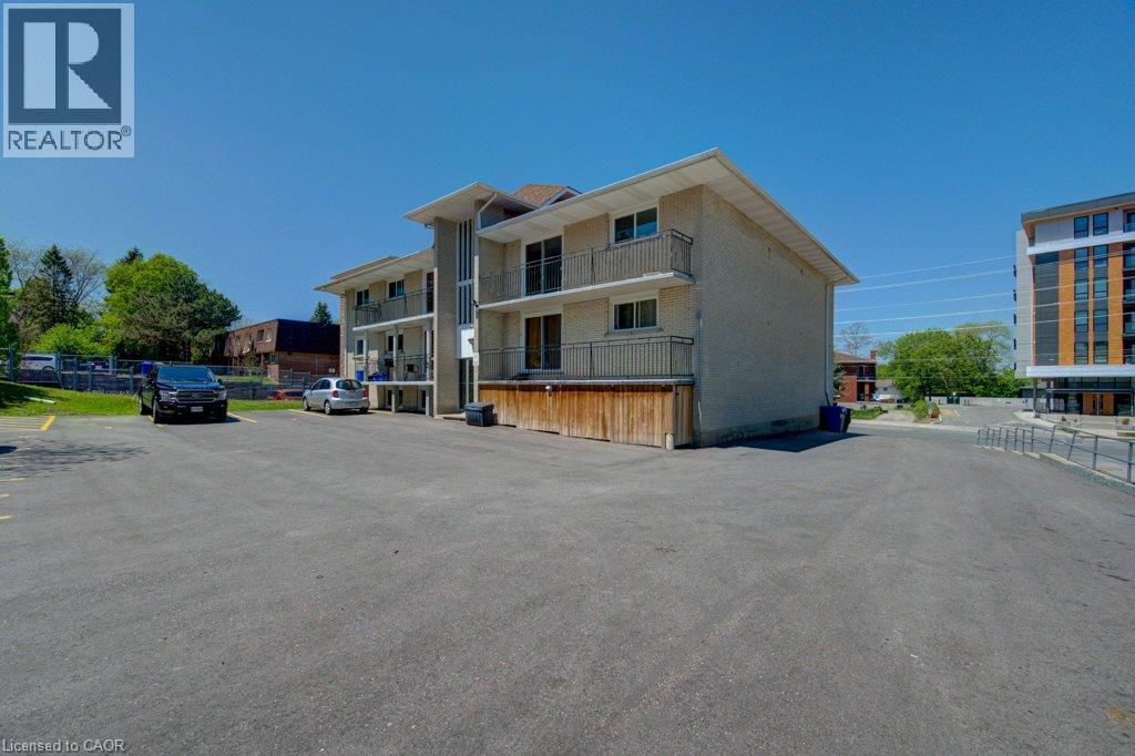 317 Erb Street W Unit# 11, Waterloo, Ontario  N2L 1W4 - Photo 4 - 40854829