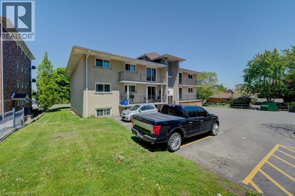 317 Erb Street W Unit# 11, Waterloo, Ontario  N2L 1W4 - Photo 6 - 40854829