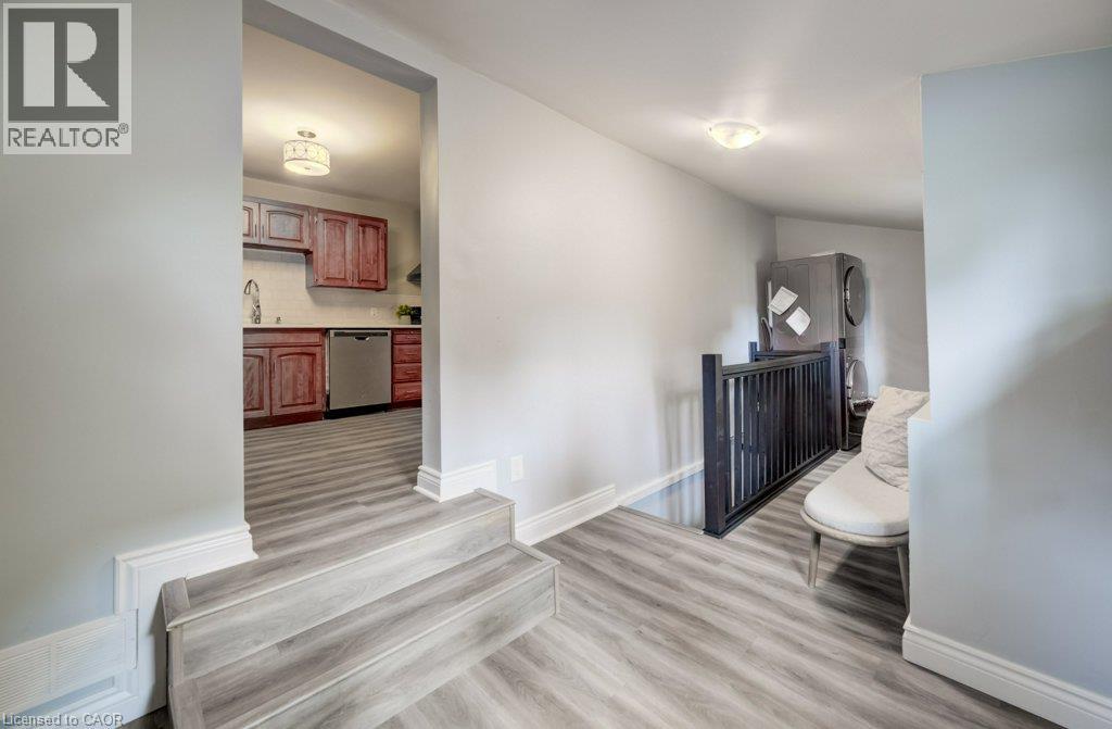 38 Rose Avenue, Brantford, Ontario  N3S 2M2 - Photo 4 - 40853833