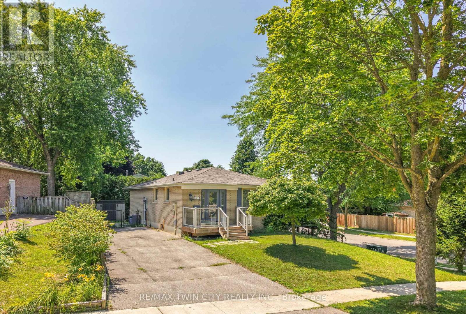 160 WOODLAWN AVENUE, Brantford, Ontario