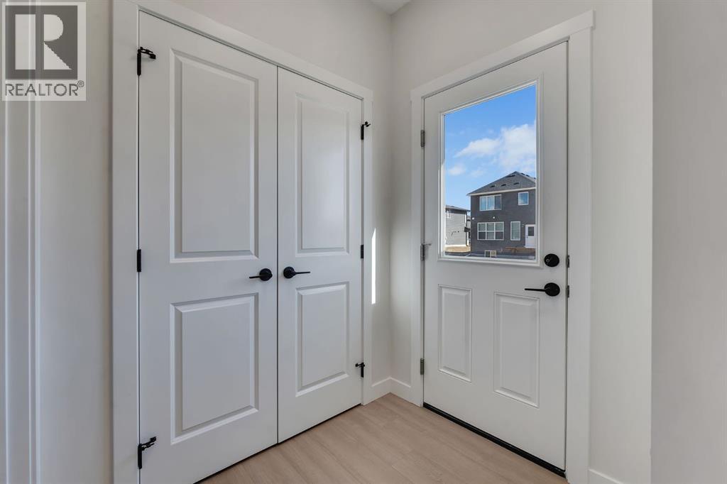 351 Fireside Drive, Cochrane, Alberta  T4C 3J1 - Photo 13 - A2254442