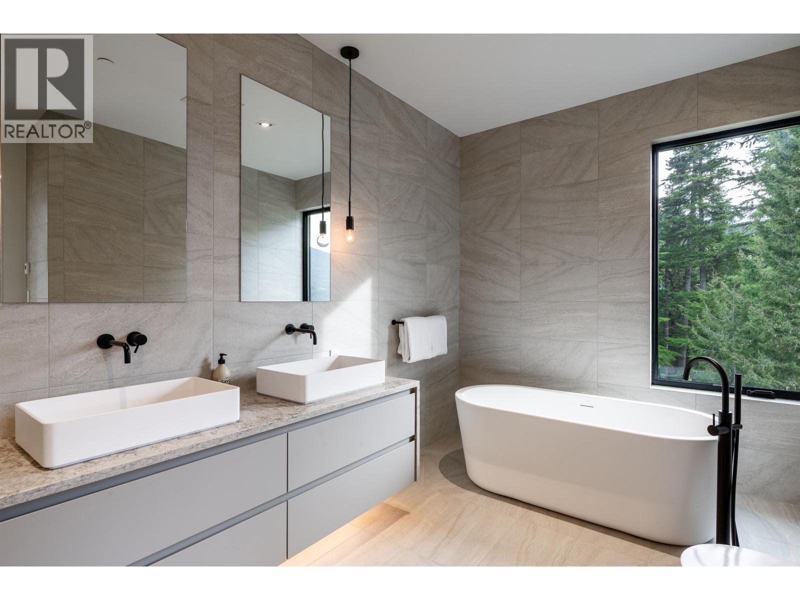 3824 Sunridge Drive, Whistler, British Columbia  V8E 0W1 - Photo 34 - R3126771