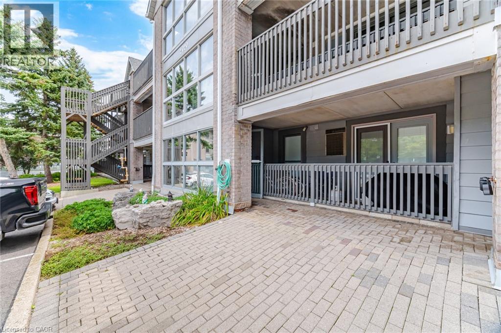 2020 Cleaver Avenue Unit# 207, Burlington, Ontario  L7M 4C2 - Photo 2 - 40854248