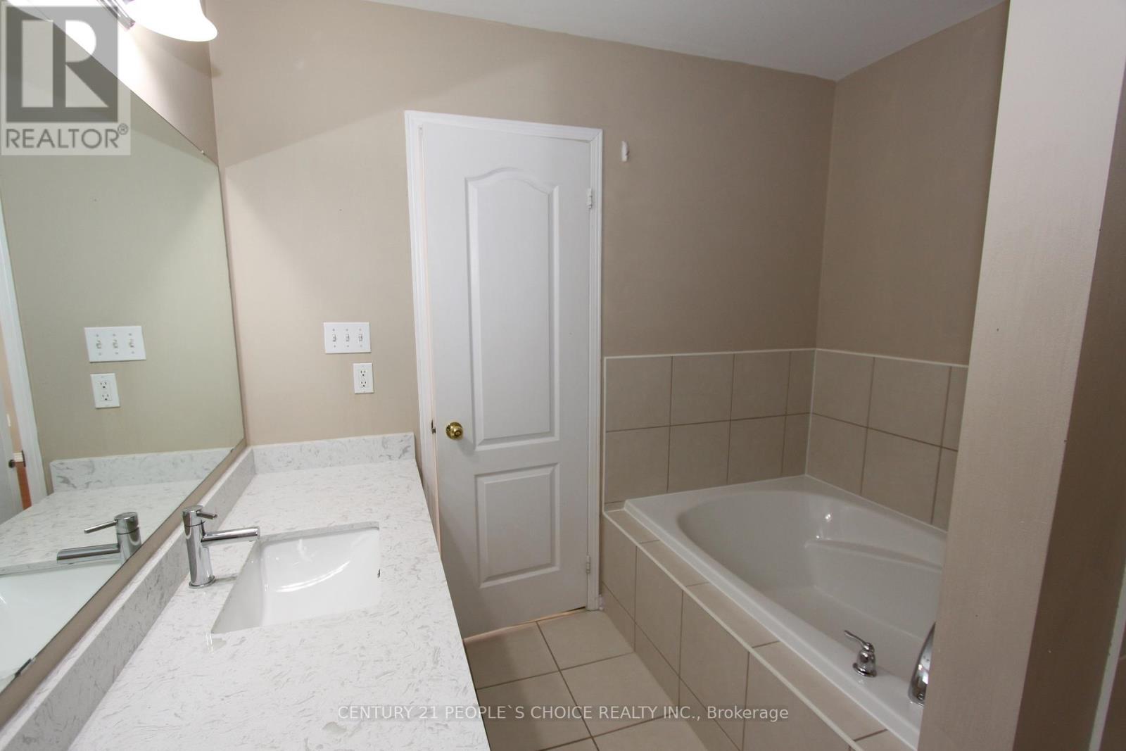 14 Thornbush Boulevard, Brampton, Ontario  L7A 0K5 - Photo 19 - W13655316