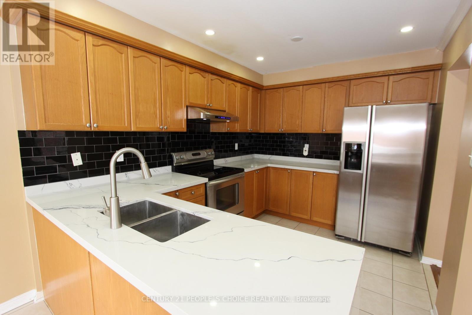 14 Thornbush Boulevard, Brampton, Ontario  L7A 0K5 - Photo 5 - W13655316