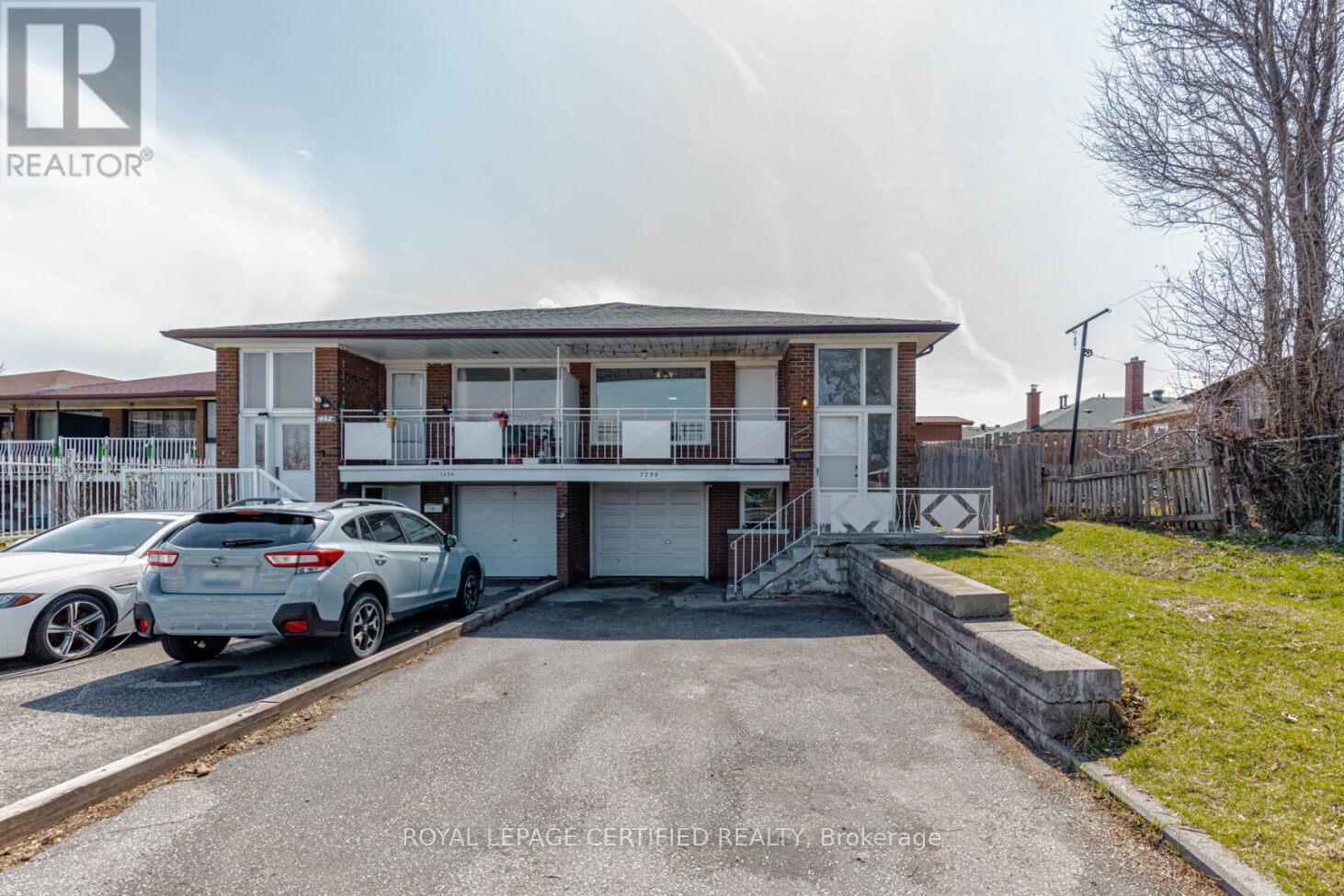 7256 Lancaster Avenue S, Mississauga, Ontario  L4T 2L6 - Photo 2 - W12983112
