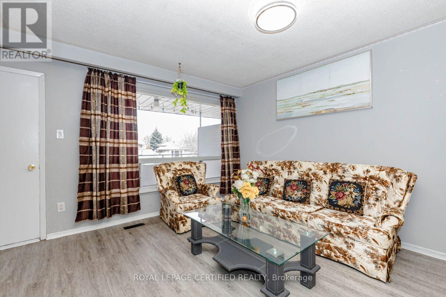 7256 Lancaster Avenue S, Mississauga, Ontario  L4T 2L6 - Photo 7 - W12983112