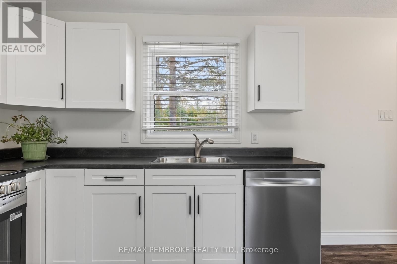 12 Alder Crescent, Deep River, Ontario  K0J 1P0 - Photo 13 - X13047572