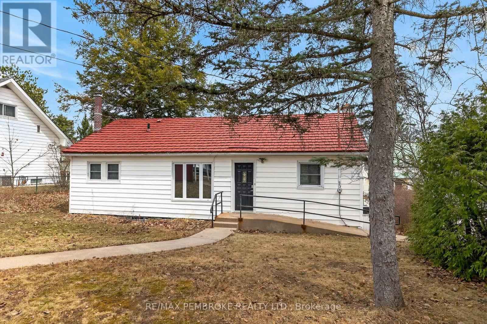 12 Alder Crescent, Deep River, Ontario  K0J 1P0 - Photo 38 - X13047572
