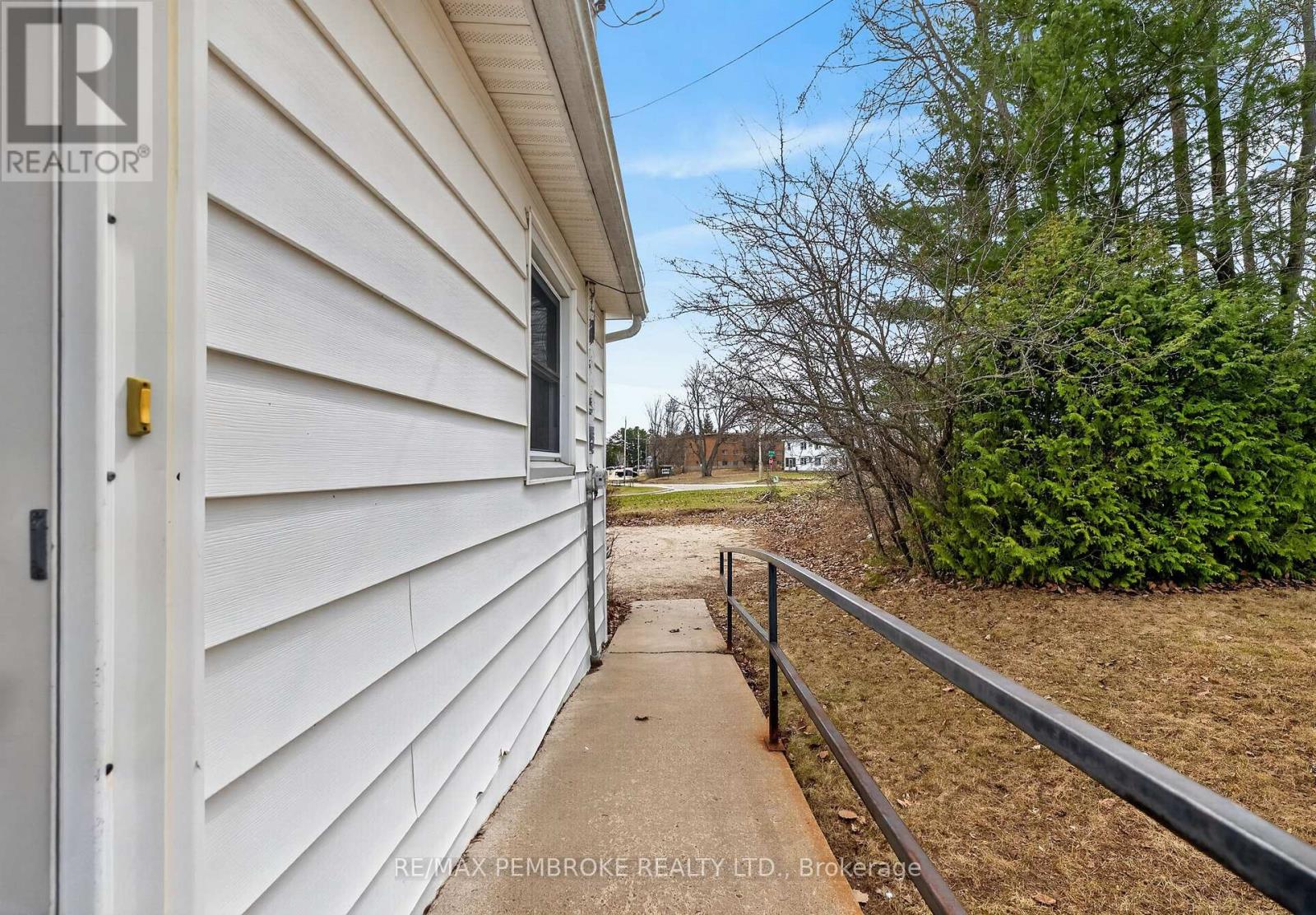 12 Alder Crescent, Deep River, Ontario  K0J 1P0 - Photo 37 - X13047572