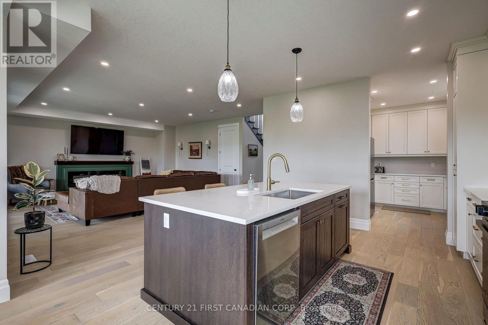 36369 Talbot Line, Southwold, Ontario  N0L 2E0 - Photo 18 - X13657706