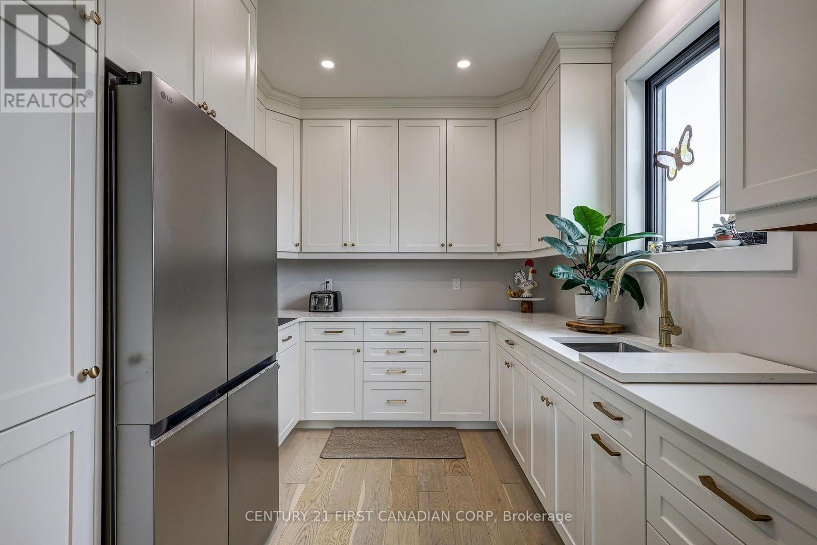 36369 Talbot Line, Southwold, Ontario  N0L 2E0 - Photo 20 - X13657706