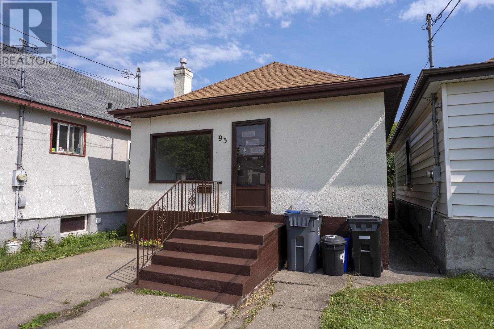 93 Ontario St, Thunder Bay, Ontario  P7B 3G1 - Photo 1 - TB2602322