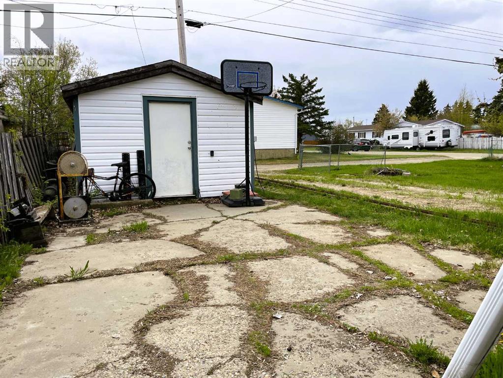 4521 50 Avenue, Grimshaw, Alberta  T0H 1W0 - Photo 33 - A2297531
