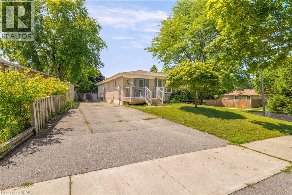 160 Woodlawn Avenue, Brantford, Ontario  N3R 5H4 - Photo 2 - 40854648