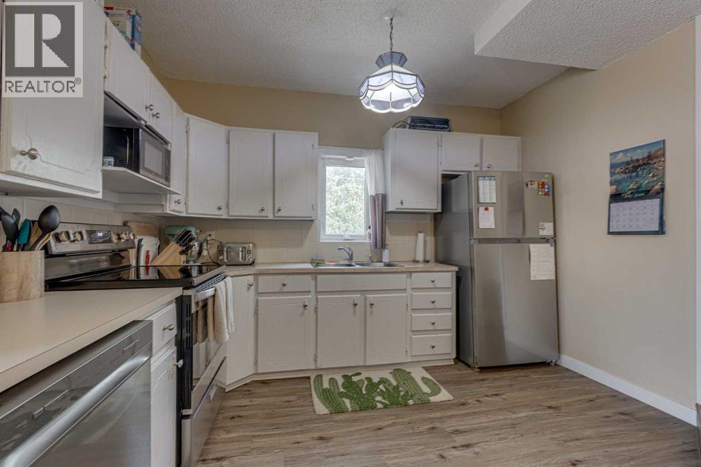 4903 48 Street, Innisfail, Alberta  T4G 1N1 - Photo 7 - A2334936
