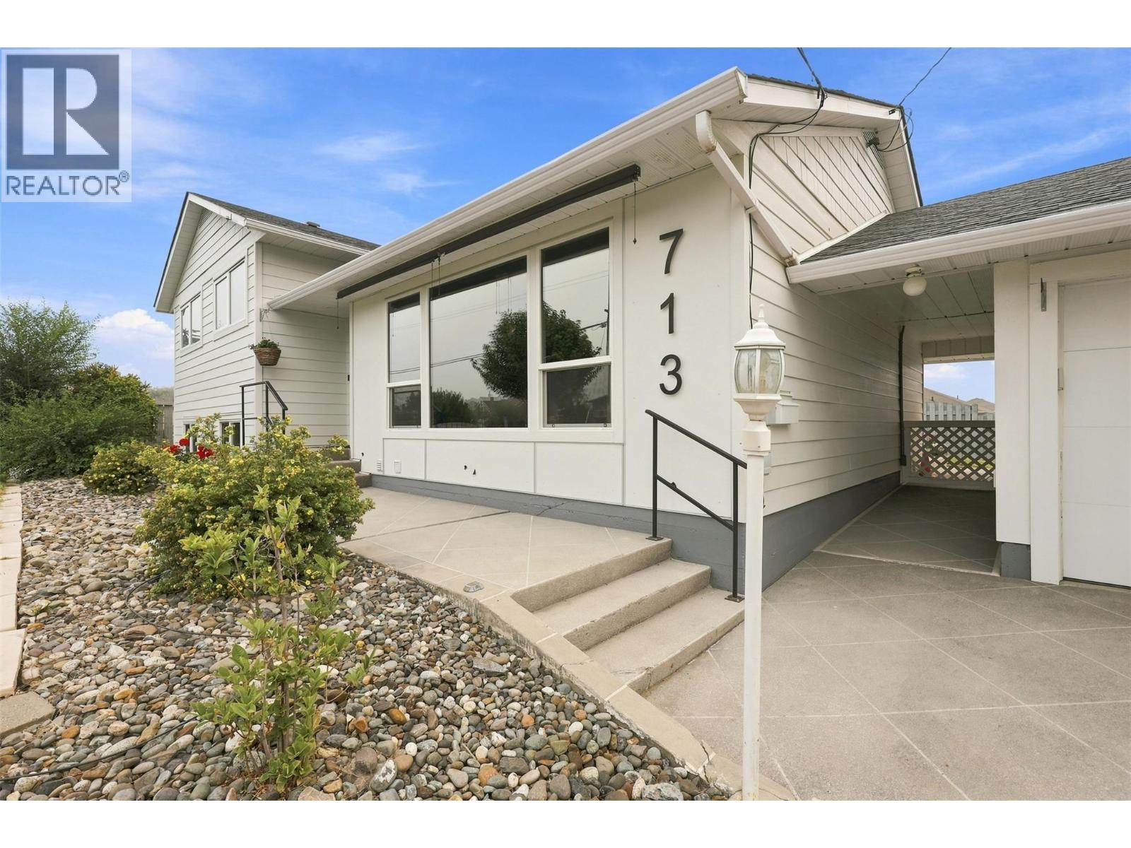 713 Singh Street, Kamloops, British Columbia  V2B 5C5 - Photo 2 - 10397209
