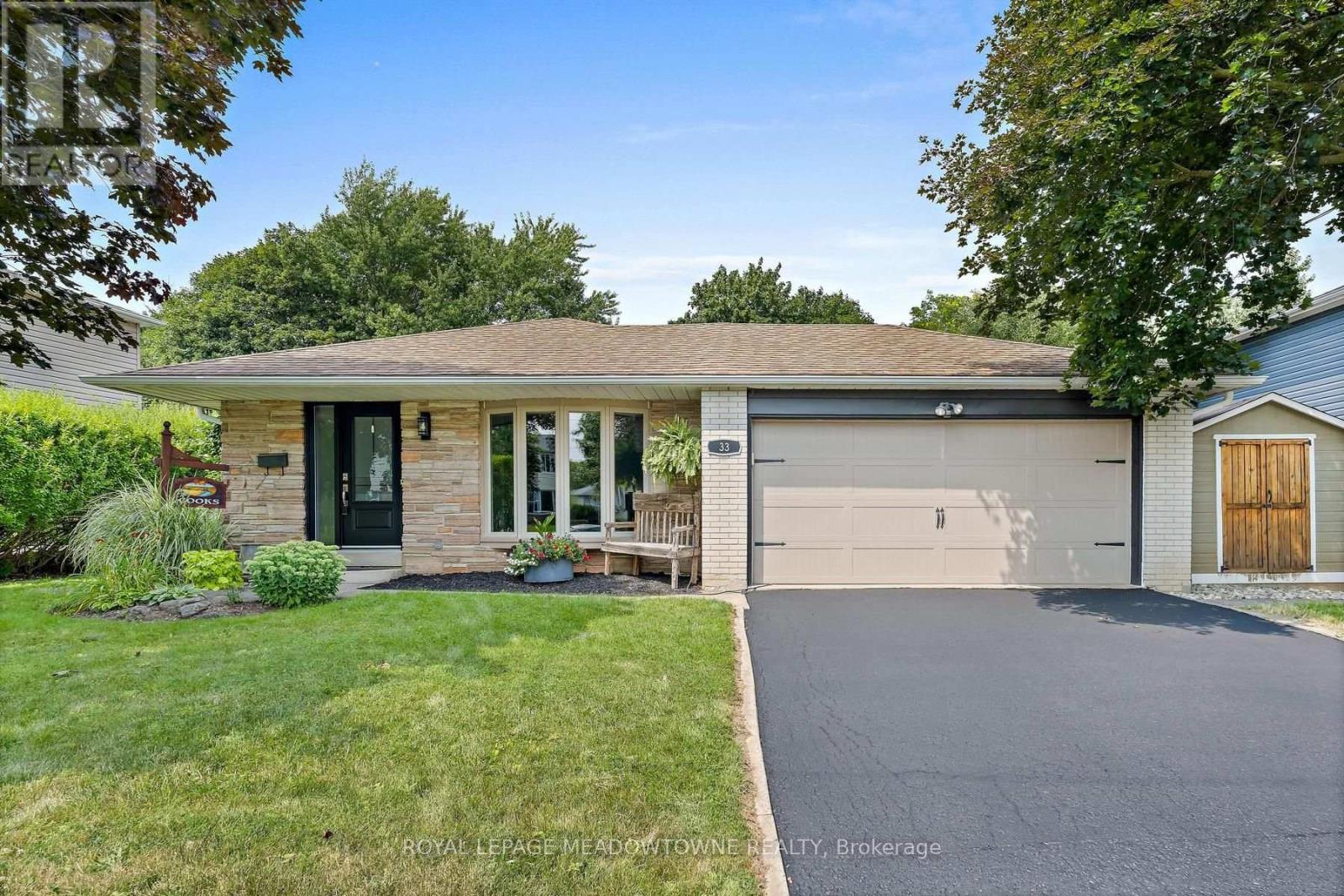 33 FAGAN DRIVE, Halton Hills, Ontario