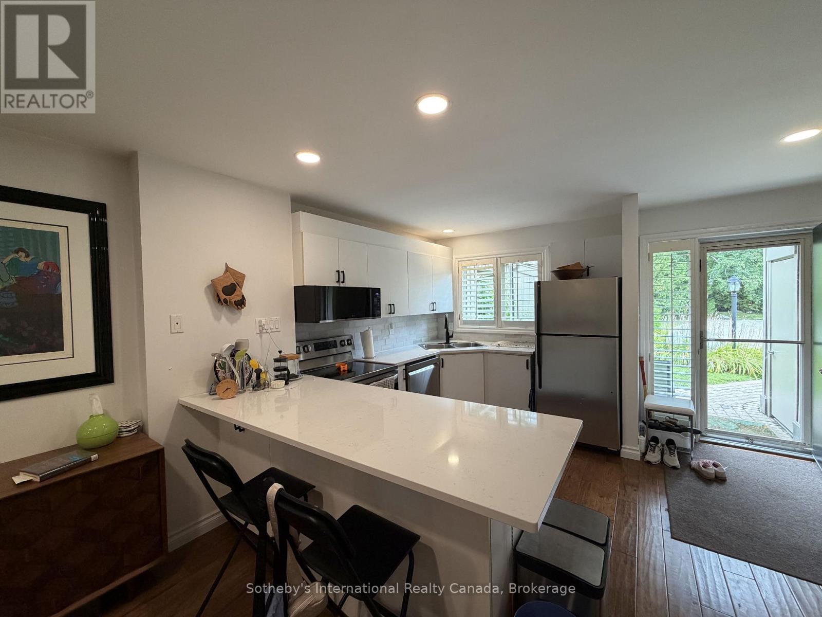 589 Oxbow Crescent, Collingwood, Ontario L9Y 5B4 - Photo 2 - S13662286