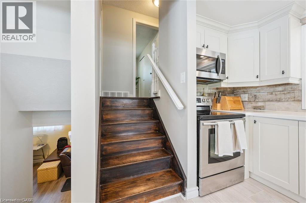 659 Glen Forrest Boulevard, Waterloo, Ontario  N2L 4K4 - Photo 19 - 40854978