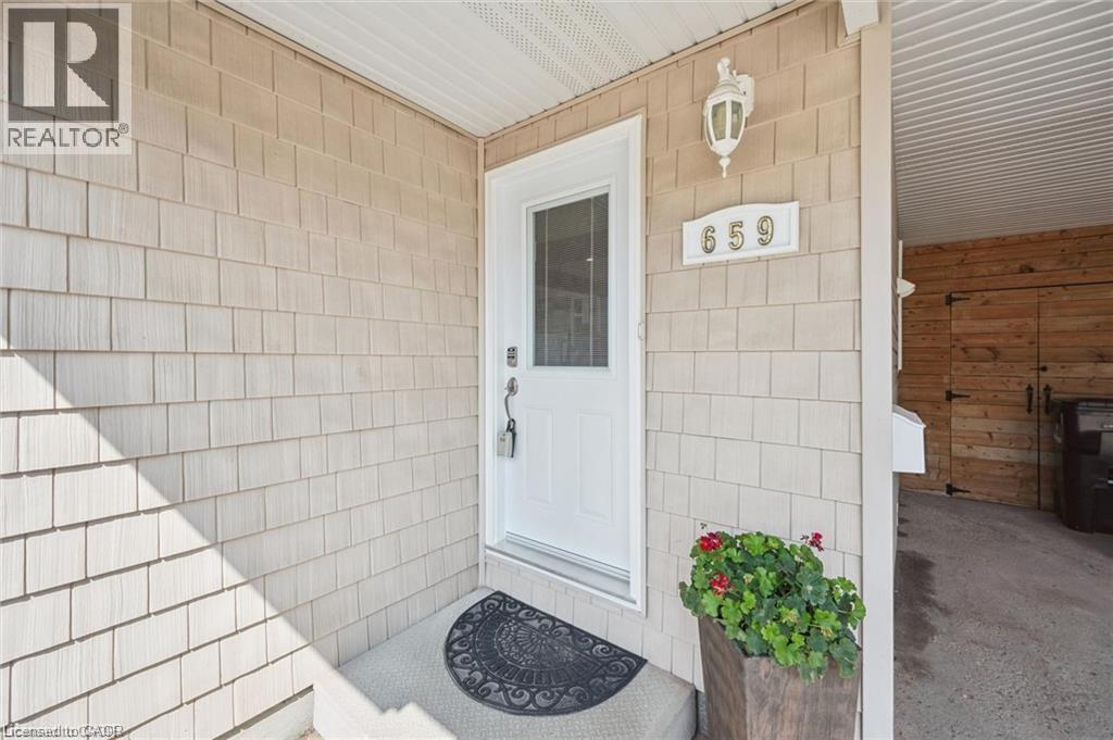 659 Glen Forrest Boulevard, Waterloo, Ontario  N2L 4K4 - Photo 5 - 40854978