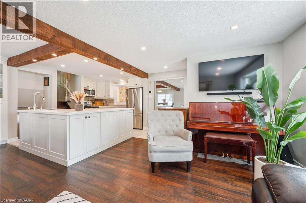 659 Glen Forrest Boulevard, Waterloo, Ontario  N2L 4K4 - Photo 9 - 40854978
