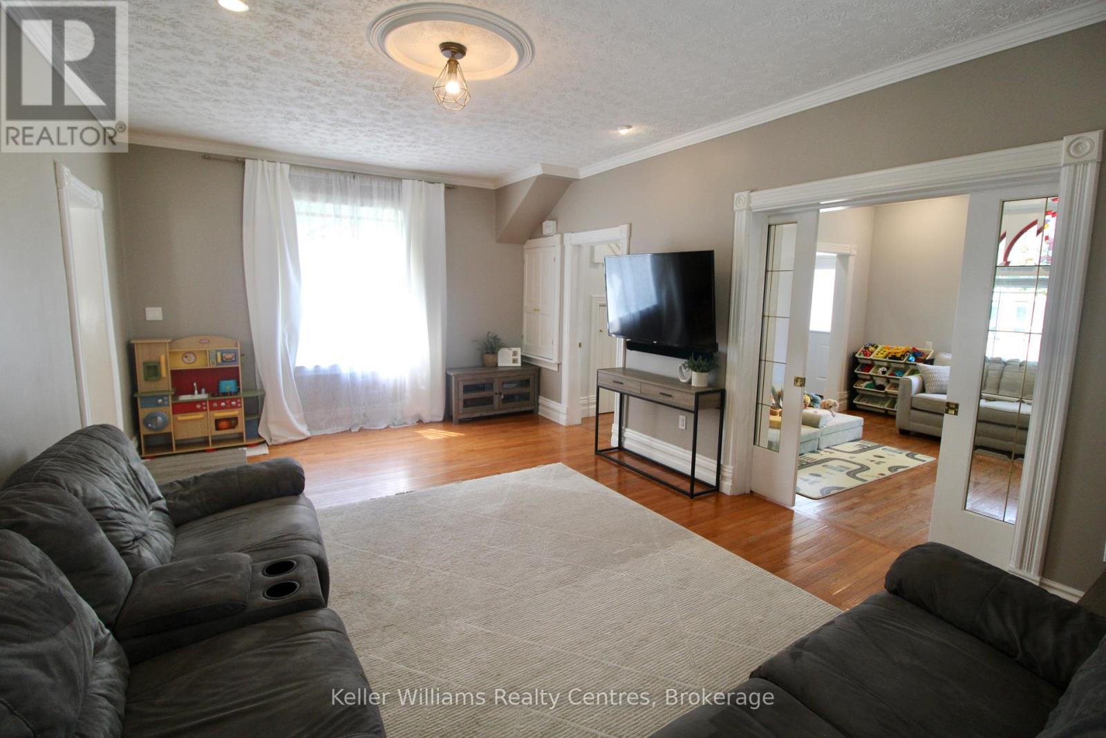 589 8th Avenue, Hanover, Ontario  N4N 2L4 - Photo 7 - X13662208