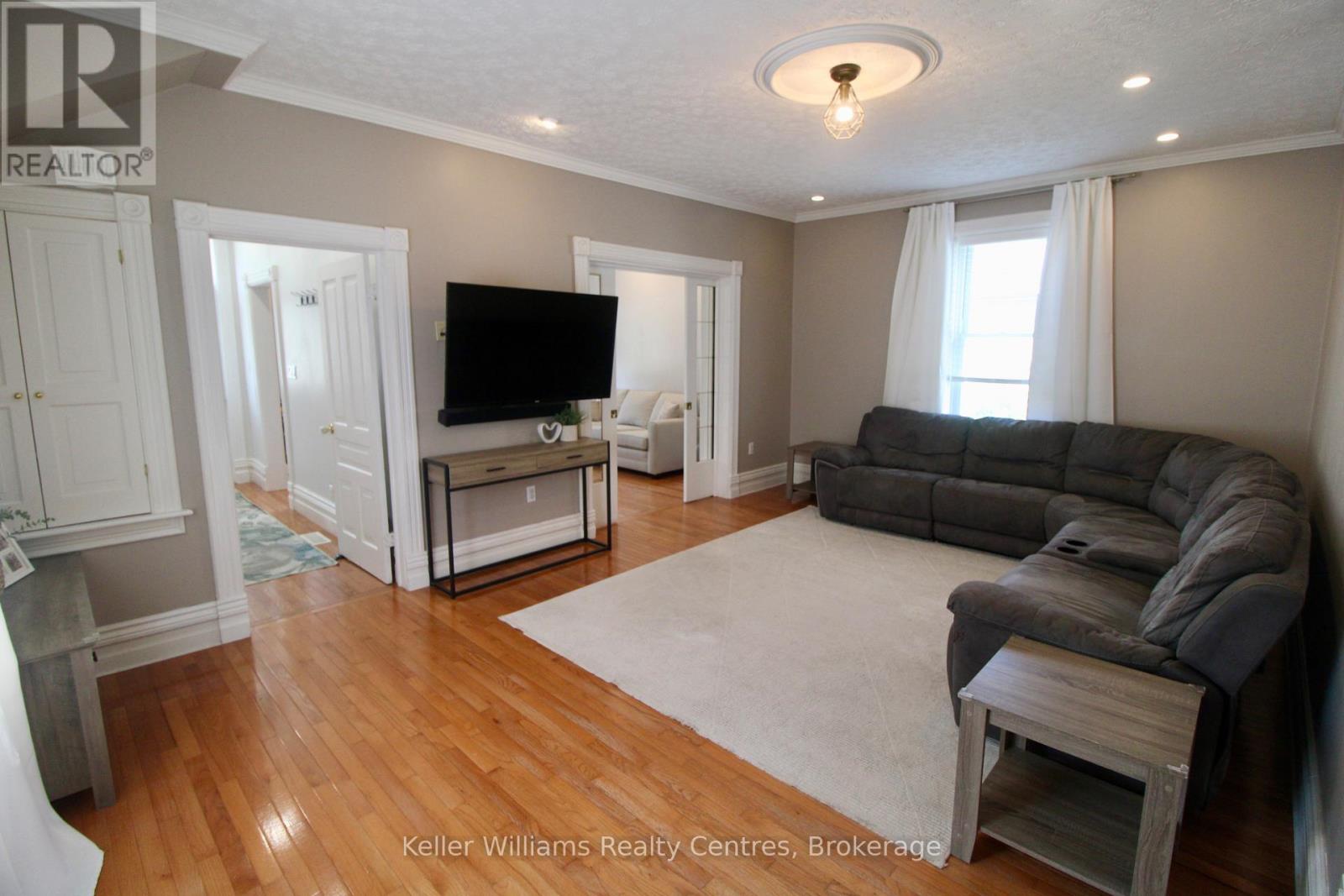 589 8th Avenue, Hanover, Ontario  N4N 2L4 - Photo 9 - X13662208
