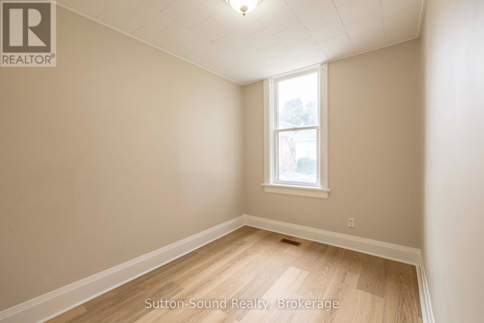 1100 4th Avenue E, Owen Sound, Ontario  N4K 2P2 - Photo 10 - X13662380