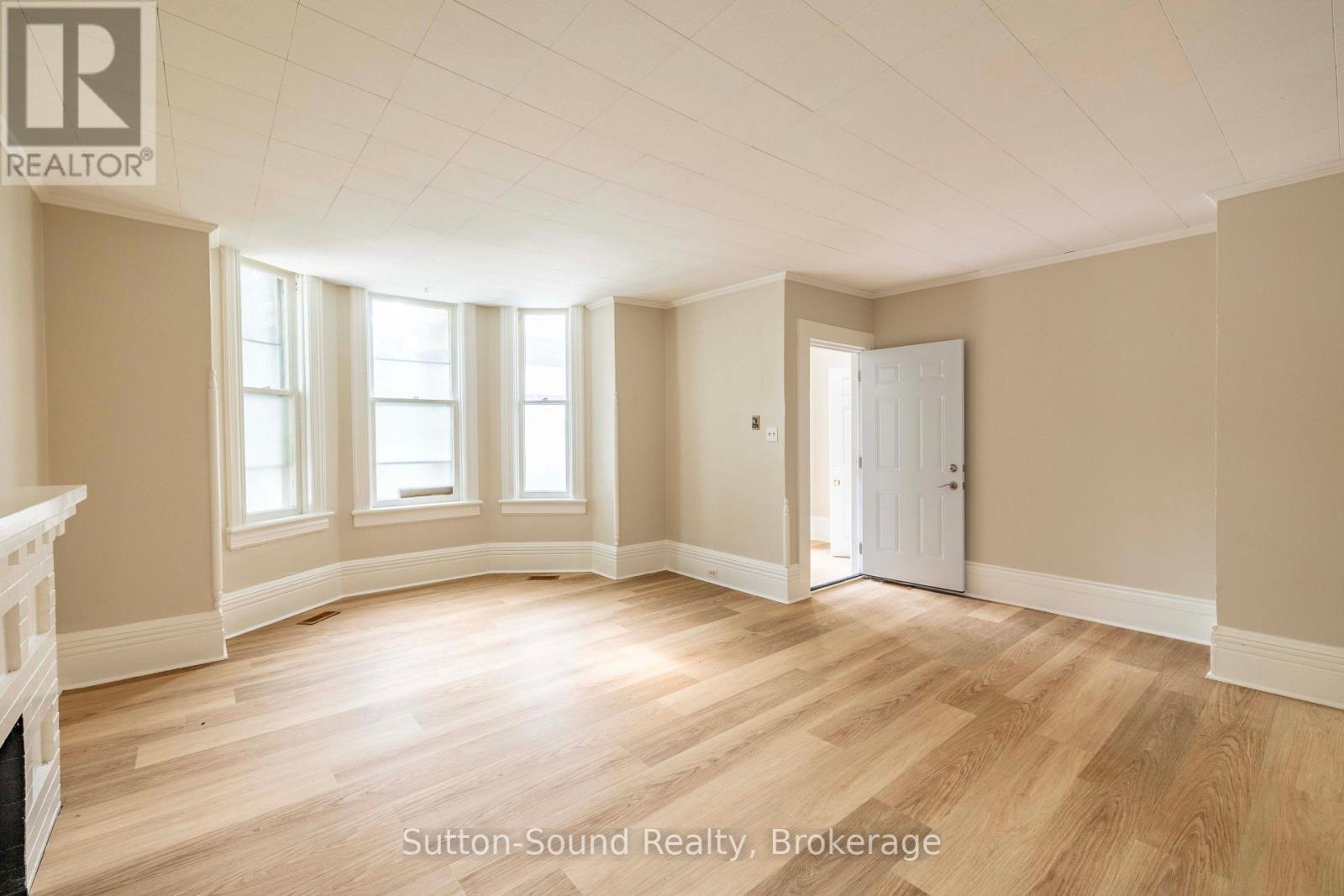 1100 4th Avenue E, Owen Sound, Ontario  N4K 2P2 - Photo 3 - X13662380
