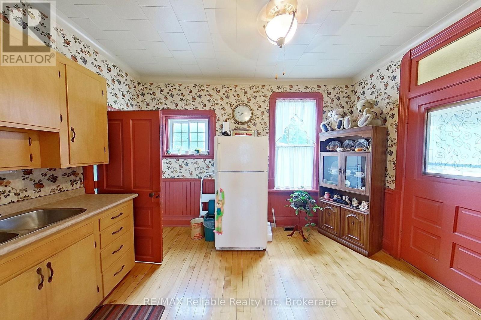 33 Princess Street E, Central Huron, Ontario  N0M 1L0 - Photo 10 - X13662408
