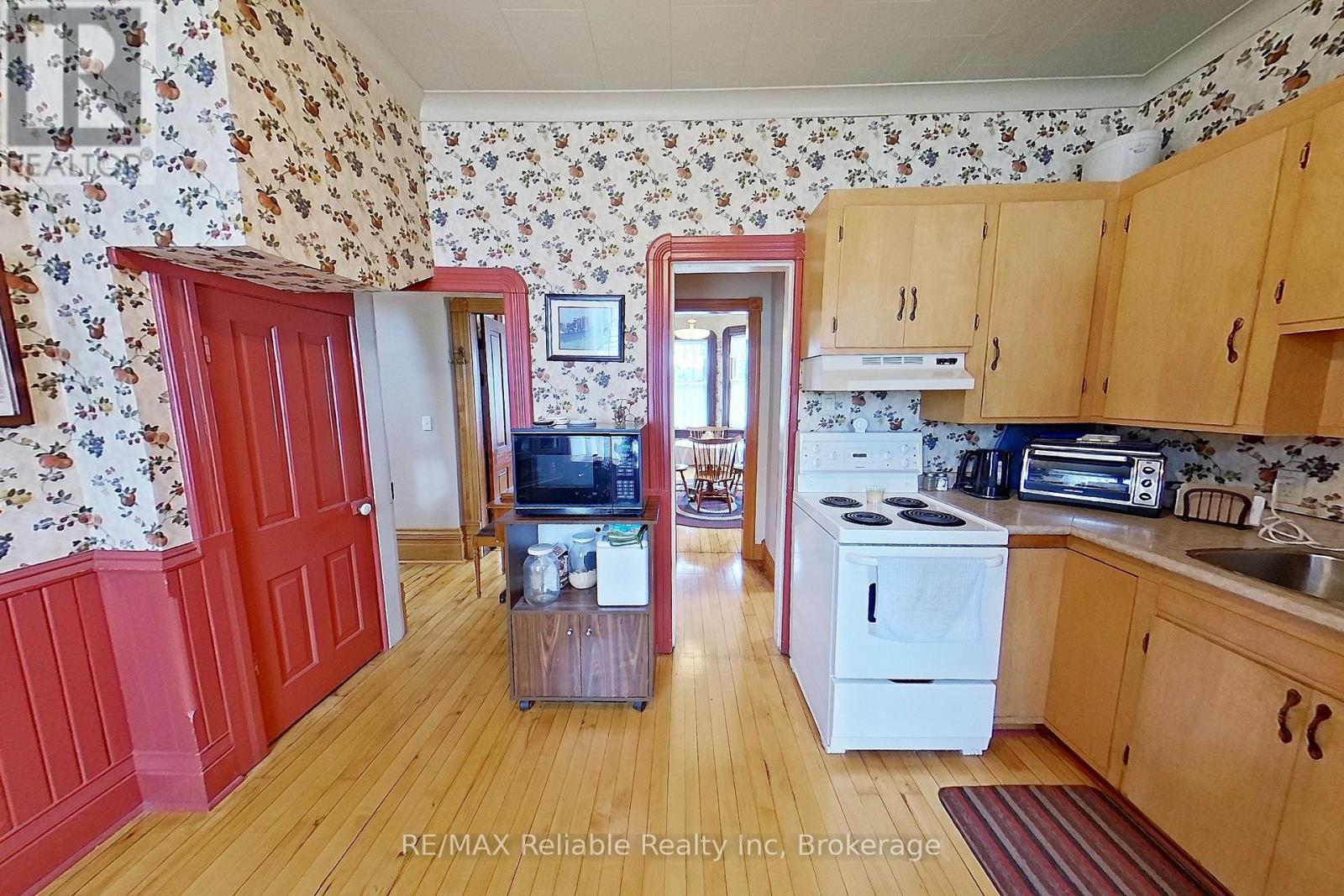 33 Princess Street E, Central Huron, Ontario  N0M 1L0 - Photo 11 - X13662408