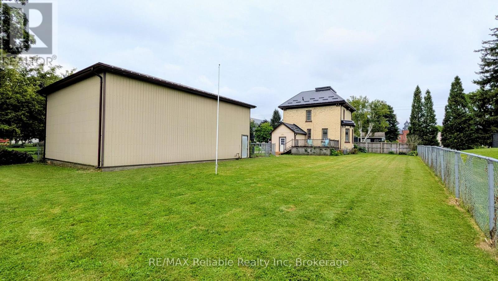 33 Princess Street E, Central Huron, Ontario  N0M 1L0 - Photo 2 - X13662408